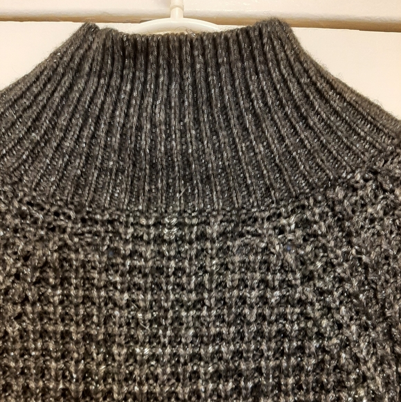 Loft By Ann Taylor Ladies XSP mock Neck Thick Knit - Picture 4 of 7